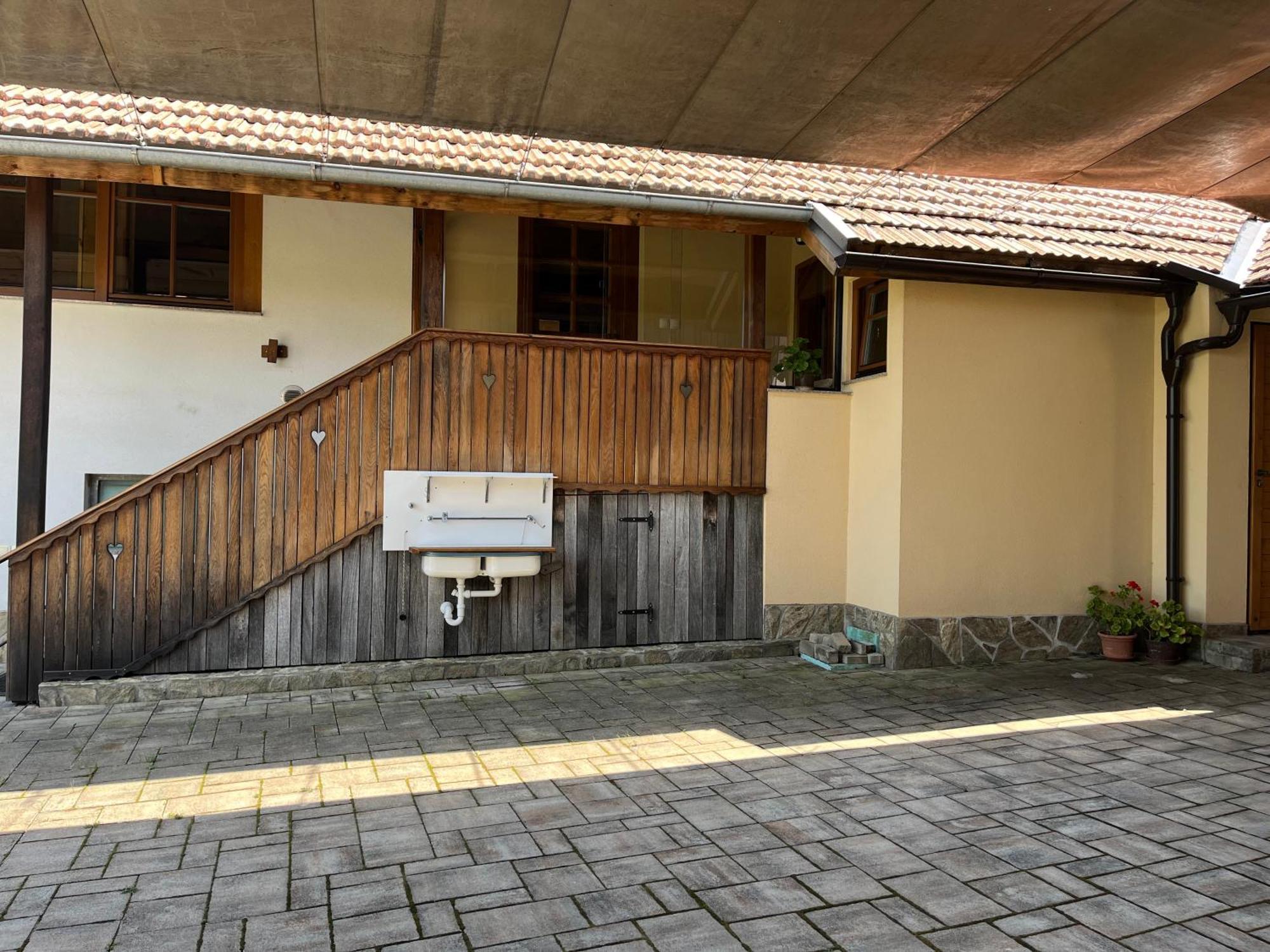 Domacija Brdar Vila Adlesici Exterior foto